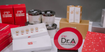 Diễn viên Mỹ Hạnh gặp gỡ các chuyên gia làm đẹp tại Đà Nẵng