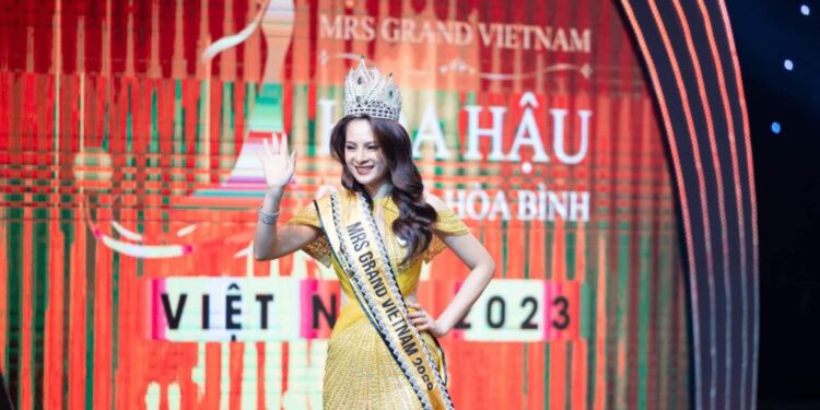 20 gương mặt xuất sắc nhất lộng lẫy trong đêm chung kết Hoa hậu Quý bà Hòa bình Việt Nam 2023