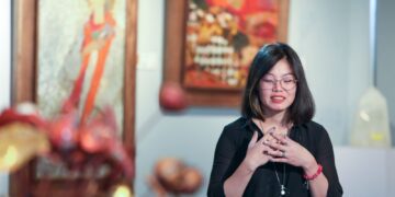 “Choáng” với sức làm việc của họa sỹ phố núi Mai Thị Kim Uyên