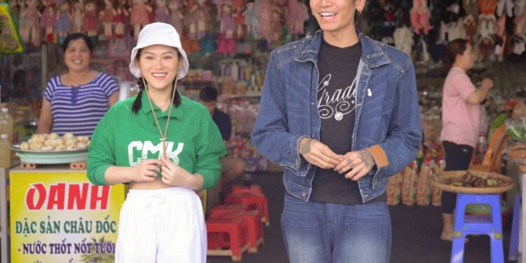 Ngọc Thanh Tâm rủ BB Trần về quê du lịch trong 8 tiếng