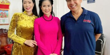 Nghệ sĩ Việt tề tựu trong ngày giỗ Tổ cùng NSƯT Trịnh Kim Chi