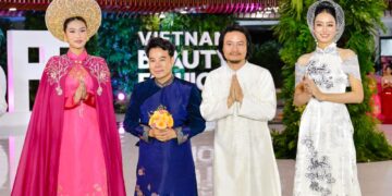 Gần 70 người đẹp quốc tế trình diễn áo dài Việt Nam tại Đà Nẵng