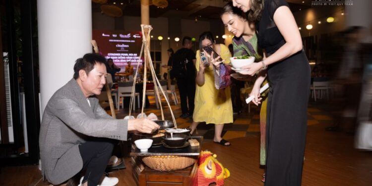 Thí sinh Miss Grand International “sợ” tăng cân vì “đồ ăn Việt Nam quá ngon”