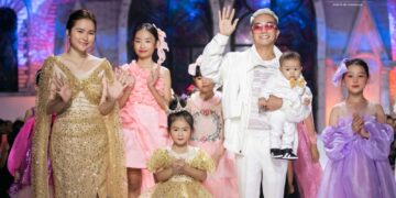 Destination Runway Fashion Week 2023 – Nắng Pha Lê kết thúc đầy cảm xúc tại Smiley Ville Hà Nội