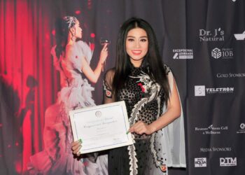  Không chỉ là vợ đảm, mẹ hiền, Hồ Xuân Đào còn biết cân đối cả hai vai trò doanh nhân và nghệ sĩ