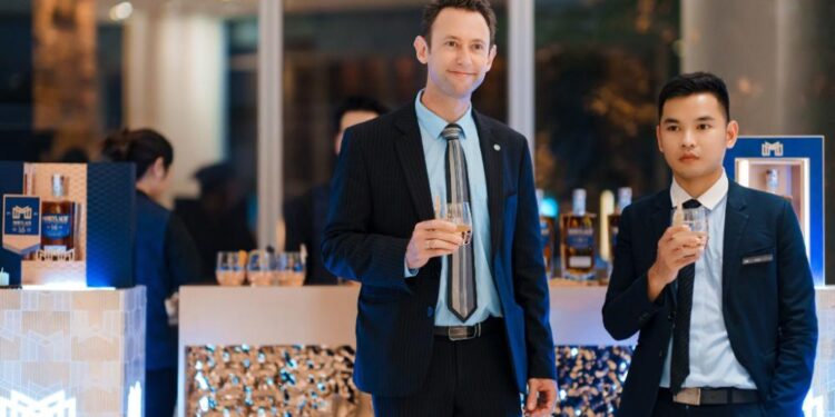 Thương hiệu Mortlach đồng hành cùng sự kiện Kỷ niệm 20 năm thành lập Nhịp cầu đầu tư