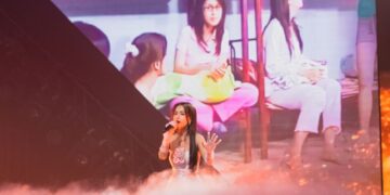 Tú Vi gợi lại kỷ niệm “Cổng mặt trời” trên sân khấu đầu tiên của Chị Đẹp Đạp Gió Rẽ Sóng 2023