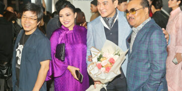 Ông trùm Hoàng Phúc lái xế hộp đi xem mặt “Người vợ cuối cùng”