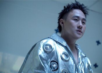 Đúng như lời “hứa hẹn” ở live-concert, Trung Quân chính thức ra mắt MV Gặp Em Lúc Tan Vỡ