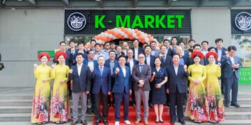 Chủ tịch tỉnh GyeongSangBuk cắt băng khai mạc Chương trình xúc tiến quảng bá- giới thiệu đặc sản tỉnh GyeongSangBuk