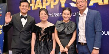 Vợ chồng Bình Minh – Anh Thơ mặc đồ hiệu dự sự kiện   