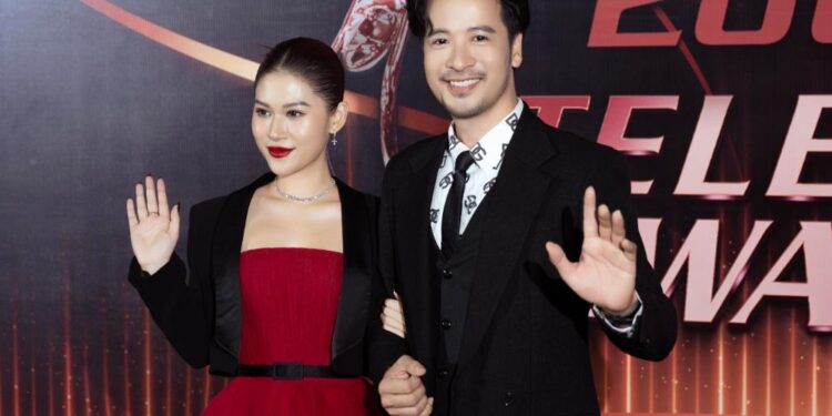 Vừa đại thắng Ngôi Sao Xanh, Ngọc Thanh Tâm được khen nhan sắc và trình tiếng Anh tại lễ trao giải châu Á