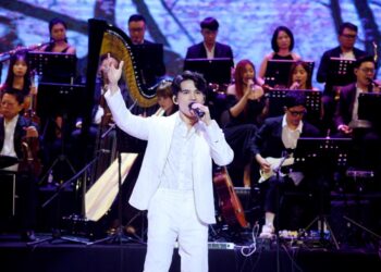 Quốc Thiên nghẹn ngào nhớ về cái Tết cuối cùng mẹ còn sống nhưng anh không thể ở bên