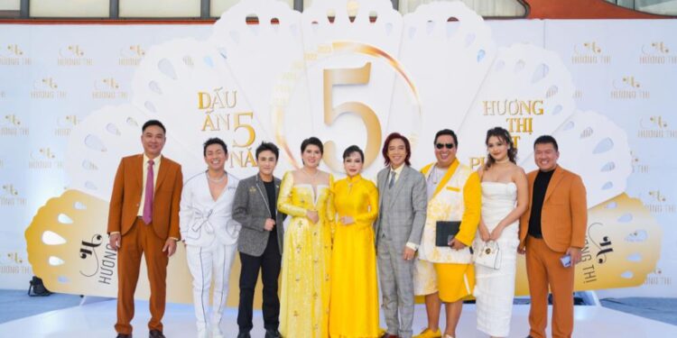 Việt Hương xúc động chia sẻ về chặng đường 5 năm kinh doanh