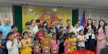 Niềm tự hào của Việt Nam, Hoa hậu Thuỳ Tiên mang văn hoá Việt Nam đến Campuchia