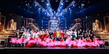 Hoa hậu Mai Phương và dàn Hoa Á hậu lần đầu kết hợp cùng nhóm nhạc Mây Tr