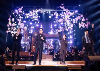 4 quý ông Tuấn Ngọc, Hà Anh Tuấn, Lê Hiếu và Vũ. chiêu đãi hơn 3000 khán giả Thủ đô bằng bữa tiệc Âm nhạc thịnh soạn