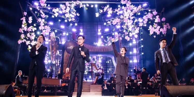 4 quý ông Tuấn Ngọc, Hà Anh Tuấn, Lê Hiếu và Vũ. chiêu đãi hơn 3000 khán giả Thủ đô bằng bữa tiệc Âm nhạc thịnh soạn