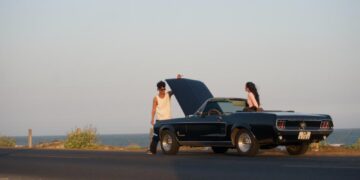 Song Luân mở bát Vpop bằng màn khoá môi nữ chính hotgirl xuyên suốt MV mới