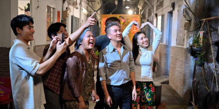 Đàm Vĩnh Hưng gửi nhiều nỗi niềm trong MV “Xuân về nhớ em”