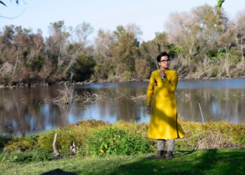 Hoàng Tuấn Minh với họa tiết tranh Đông Hồ, Hàng Trống