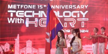 Dương Hoàng Yến nhận nhiều lời khen khi biểu diễn trước Phó Thủ tướng và lãnh đạo Campuchia