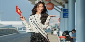 Hoá nữ tổng tài tại sân bay, Trần Huyền Trang được dự đoán sẽ “B2B” kế nhiệm Hoa hậu Trần Hà Trâm Anh