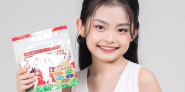 Đại sứ thương hiệu cho dự án Chiều cao học đường Bảo Linh tặng sữa cho các trường tiểu học tại miền Bắc