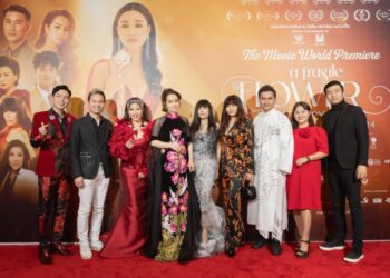 Mai Thu Huyền, Nhật Hạ, Đức Tiến và dàn NS đình đám hội ngộ trong ngày ra mắt phim Đóa Hoa Mong Manh tại Mỹ 