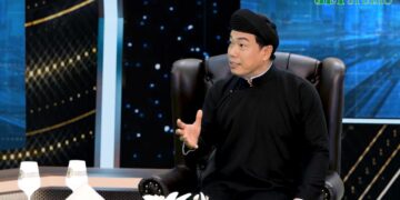 Diễn giả Hồ Nhựt Quang giải thích câu nói “thắt lưng buộc bụng”