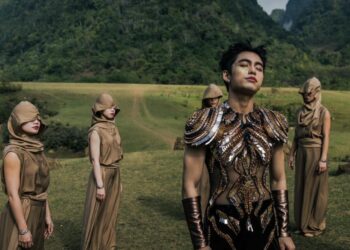 Điều chưa biết về MV Open Your Eyes của MONO