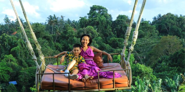 Thảo Trang cùng Alex tham gia Mẹ Siêu Nhân vì ham vui