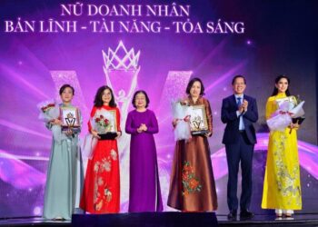 Lê Hồng Thuỷ Tiên được vinh danh nữ doanh nhân xuất sắc TP.HCM 2024