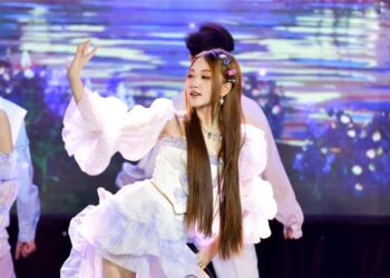 “Chiến” như tân binh mới nhà ICM: Ra mắt một chuỗi MV, trình diễn cực “slay” trong showcase debut 