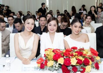 Hoa hậu Hoàng Thanh Nga vinh dự nhận giải thưởng Top 10 Thương hiệu mạnh quốc gia năm 2024