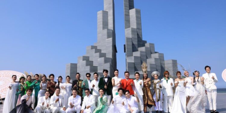 Trường Kha Tibetan cùng NS Việt giới thiệu nét đẹp Phú Yên trong chương trình “Những hóa thân” số 4