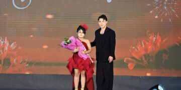 Đại sứ Ý Như khoe thần thái rạng ngời cùng Á hậu Hương Ly trên sàn diễn “Tôn vinh bản sắc Việt”