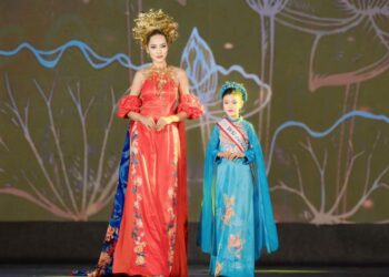 Đại sứ mẫu nhí Minh Châu lộng lẫy trên đất Hải Phòng cùng hoa hậu nổi tiếng Việt Nam Lê Hoàng Phương