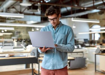 ASUS khởi động triễn lãm công nghệ “Kiến tạo sức mạnh từ chip AI” mang trải nghiệm sản phẩm thực tế cho người dùng