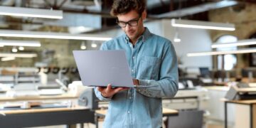 ASUS khởi động triễn lãm công nghệ “Kiến tạo sức mạnh từ chip AI” mang trải nghiệm sản phẩm thực tế cho người dùng