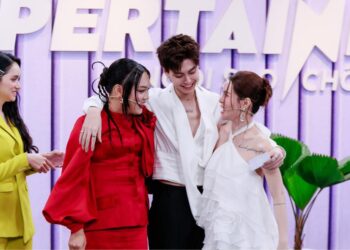 Phạm Thoại “xịt keo” khi bị Lucie Nguyễn nhắc về sự “vô lý” trong đám cưới 