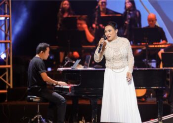 Hà Lê cùng Siu Black khuấy động đêm nhạc “Đóa hồng gai” của Phương Thanh