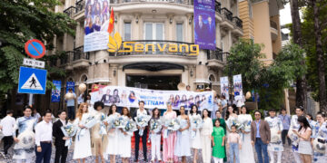 Ý Nhi tích cực chia sẻ văn hoá Việt Nam đến đoàn Miss World Organization