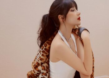 Lưu Hương Giang – Phương Vy kể chuyện vui – buồn của nghệ sĩ nữ trong MV debut 