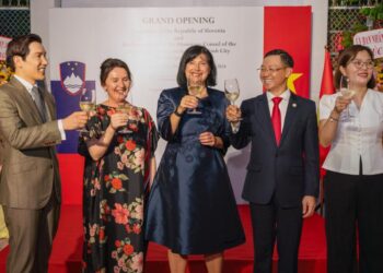 Vừa được bổ nhiệm, Shark Minh Beta khai trương văn phòng Lãnh sự Slovenia tại TP.HCM