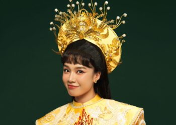 NSND Bạch Tuyết khẳng định Tú Tri là “cô đào cải lương sáng giá”