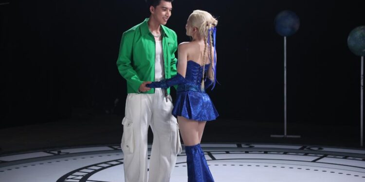 Bộ đôi “crush quốc dân” HIEUTHUHAI và Phương Ly kết hợp trong MV “Xoay Một Vòng”