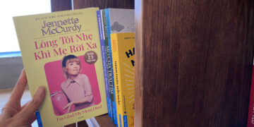Lòng tôi nhẹ khi mẹ rời xa – Sự thật đằng sau bức tranh thành công của các sao nhí