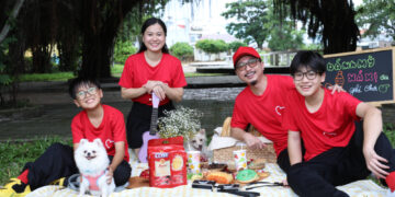 Khoảnh khắc tinh tế, tháo vát của Lâm Vỹ Dạ ở tập 1 Nhà Mình Có Nhau nhận về nhiều lời khen