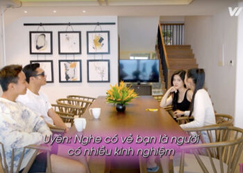 Giữa bàn ăn, Mạnh Kiên tiếp tục phát ngôn một câu khiến Yuna Vũ sượng trân